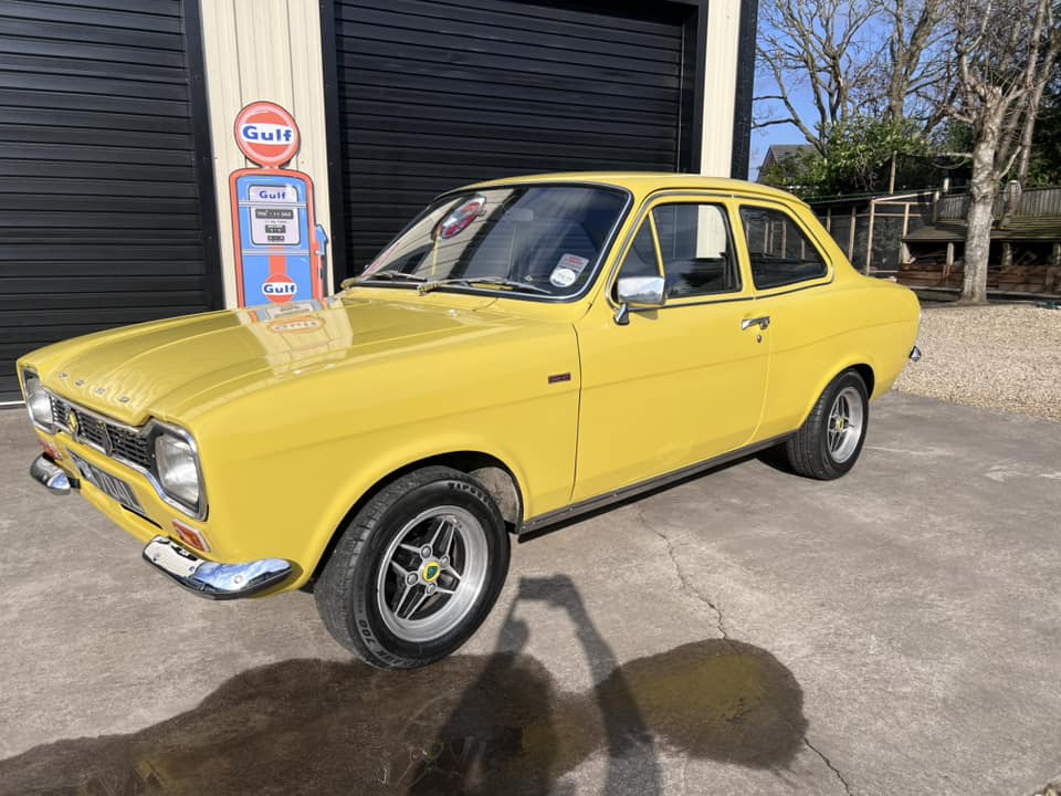 Ford Escort Mk1 with Gulf pump